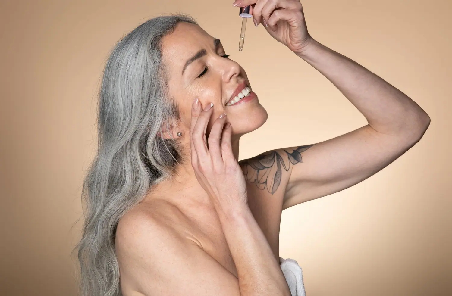 Pielęgnacja skóry dojrzałej: Skuteczne składniki anti-aging