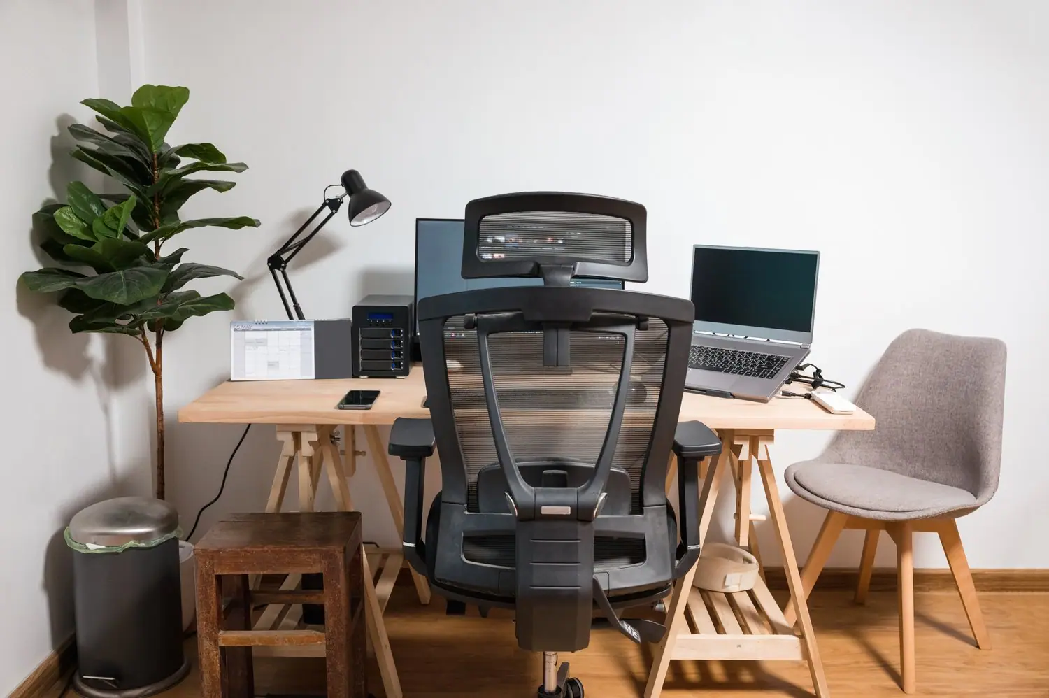 Zdrowy kręgosłup w home office: Ergonomiczne stanowisko pracy